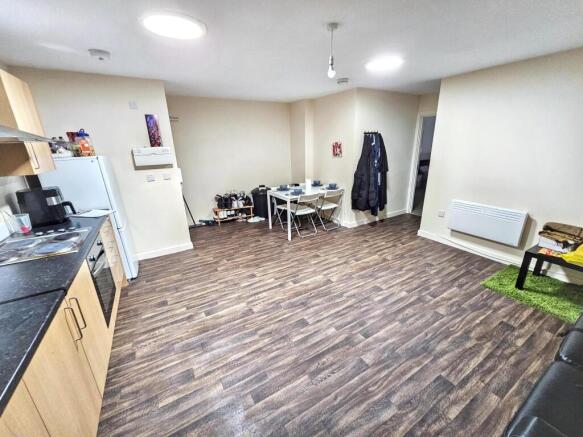 36 bed Block of Apartments for sale Image 4