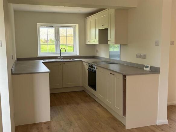 kitchen 2.jpg