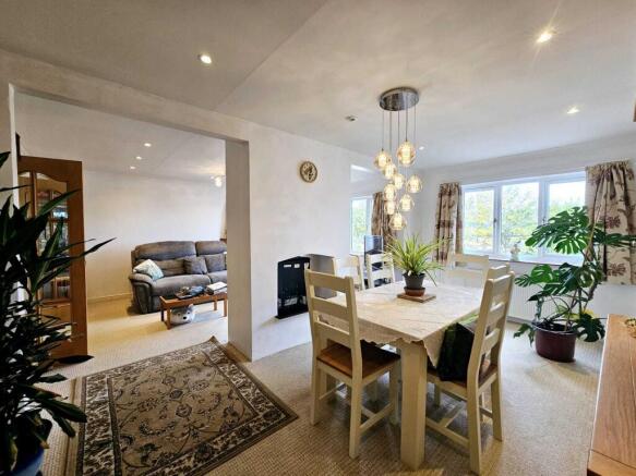 3 bed Detached for sale Image 5