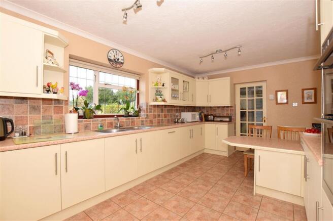 Kitchen/Breakfast Room