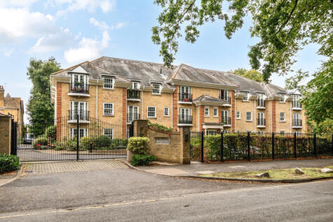 Oatlands Avenue, Weybridge, KT13