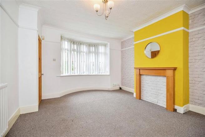 2 bed Terraced to rent Image 6