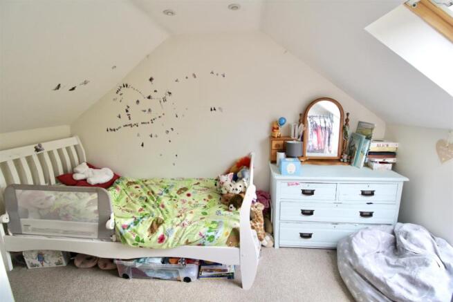 Bed 2.jpg