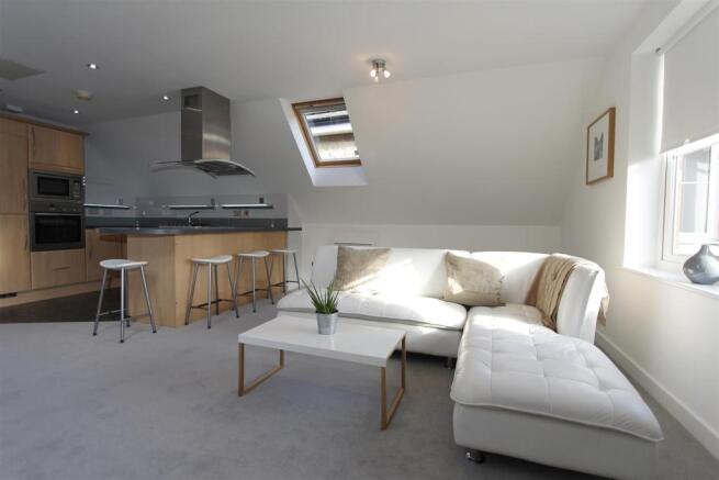 Living room1.JPG