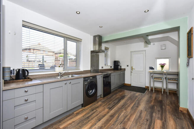 3 bed Semi-Detached for sale Image 7
