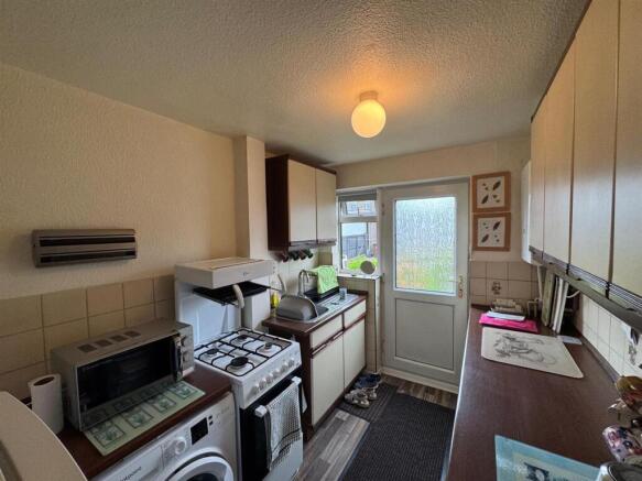 3 bed Terraced for sale Image 4