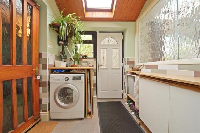 3 bed Semi-Detached for sale Image 11