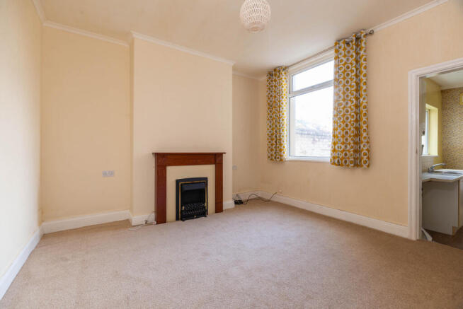 2 bed Terraced for sale Image 5