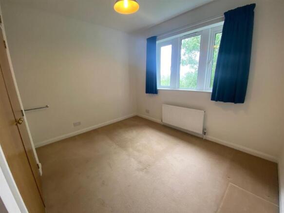 4 bed Detached to rent Image 12