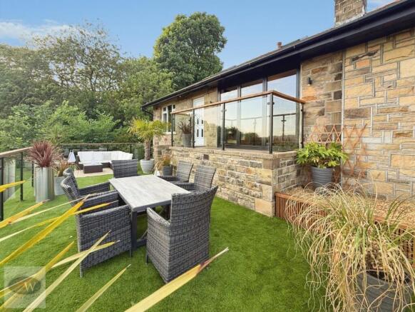 4 bed Detached for sale Image 4