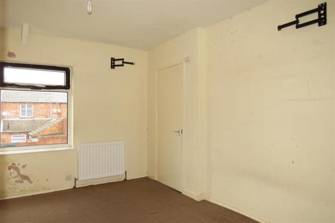 BEDROOM 2