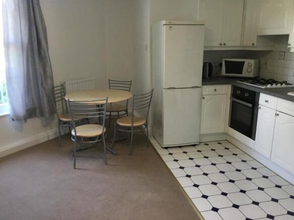 88 SRW 2019 kitchen.JPG