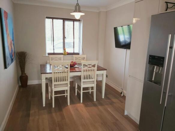 breakfast room