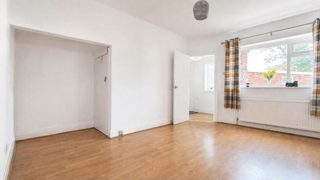 3 bed Semi-Detached for sale Image 5
