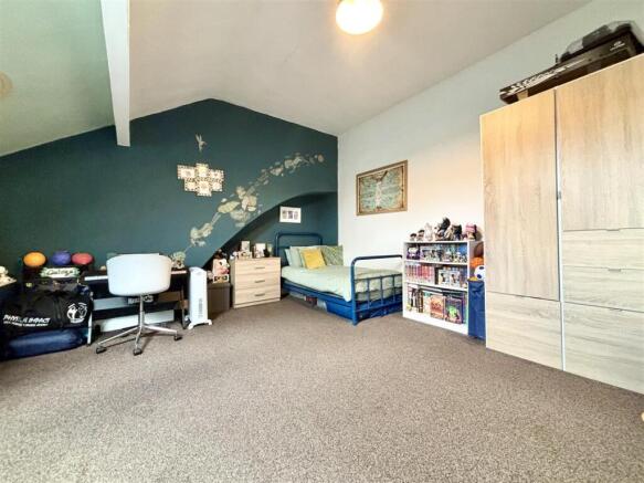 2 bed Terraced for sale Image 12