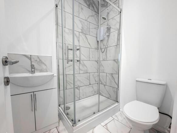 1 bed Apartment to rent Image 11