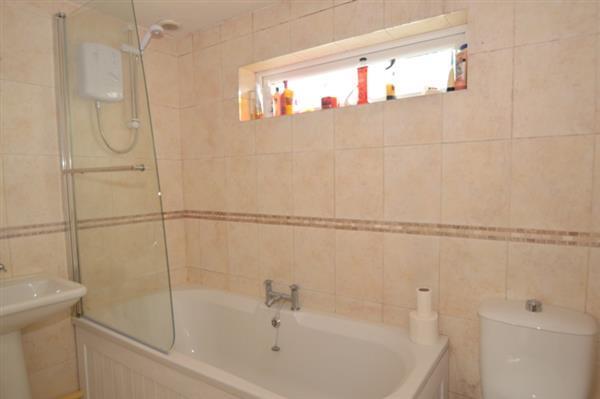 BATHROOM/WC