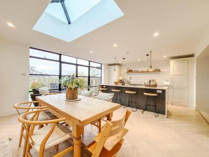 Hoath Hill, Mountfield, TN32