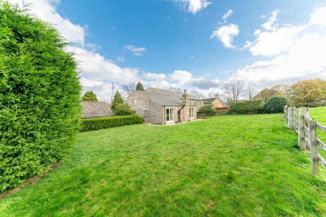 4 bed Detached for sale Image 6