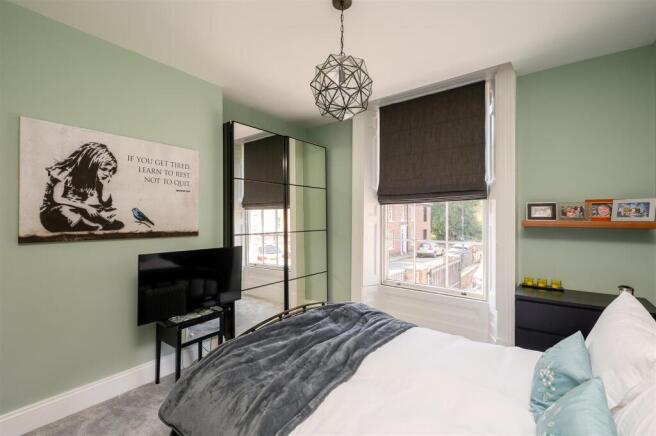 2 bed Apartment for sale Image 3