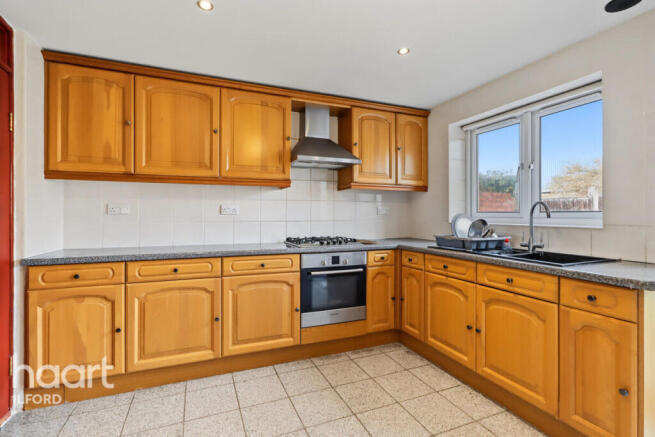 Clifton Road, Ilford photo 4