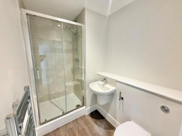 1 bed Apartment to rent Image 4