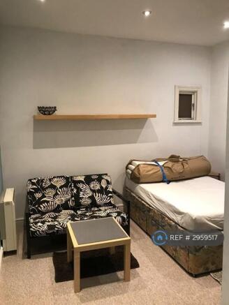 Alternate View Bed/Sitting Area
