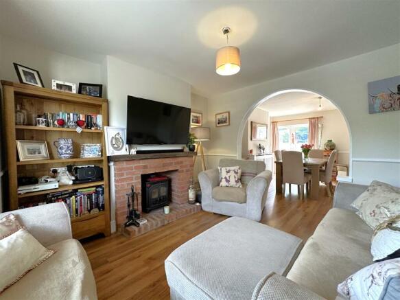 Lovely Lounge Through To Dining Room 074
