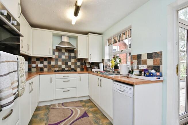 3 bed Detached for sale Image 9