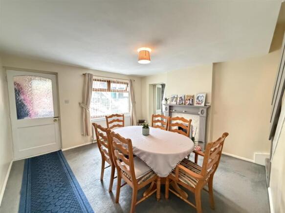 3 bed House for sale Image 6