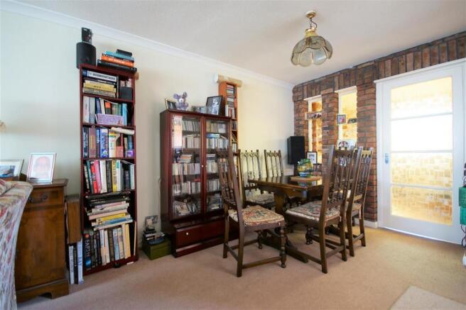 Lounge / Dining Room