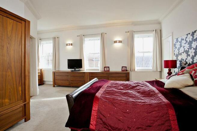 BEDROOM 1