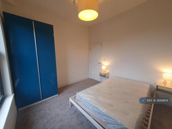 2 bed Flat to rent Image 8