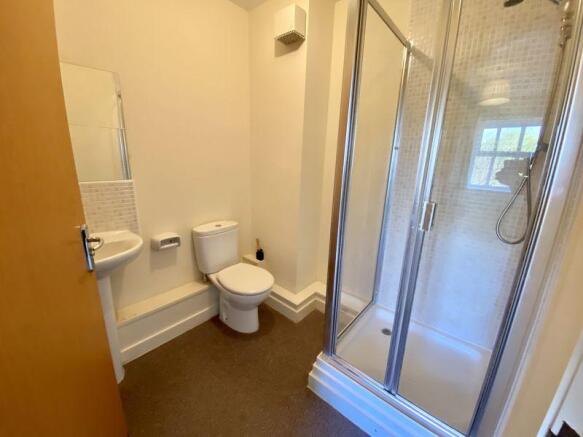 EN SUITE