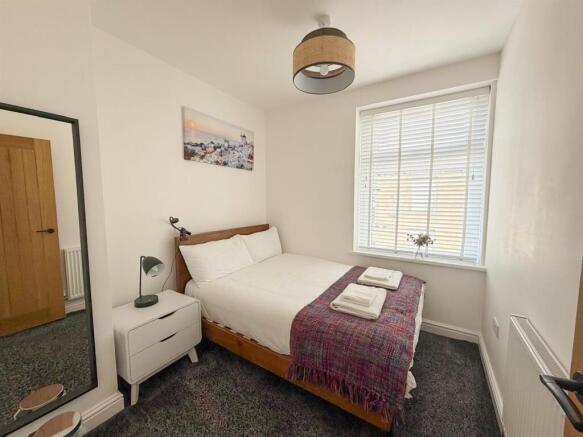 2 bed Terraced for sale Image 9