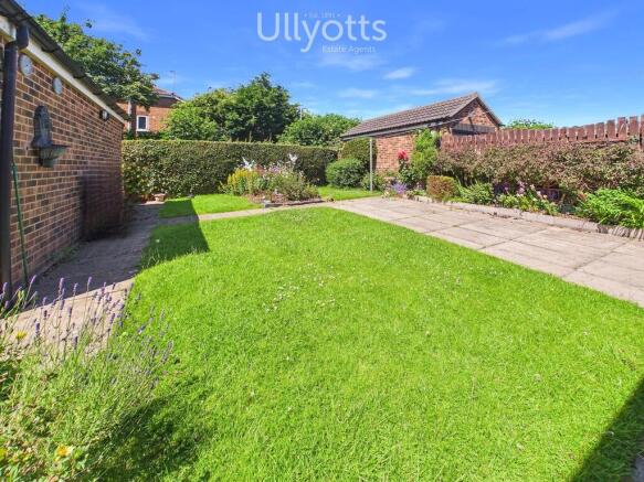 3 bed Detached Bungalow for sale Image 2