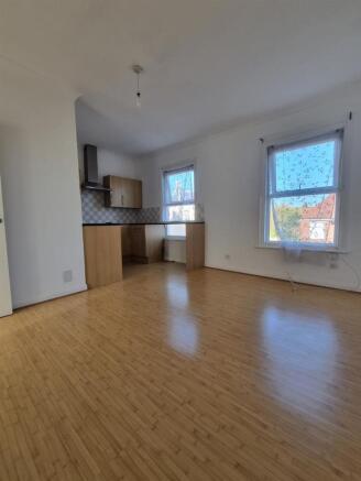 Living room 2.jpg
