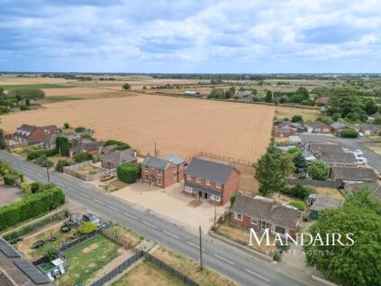 Holbeach Drove Gate, Holbeach Drove