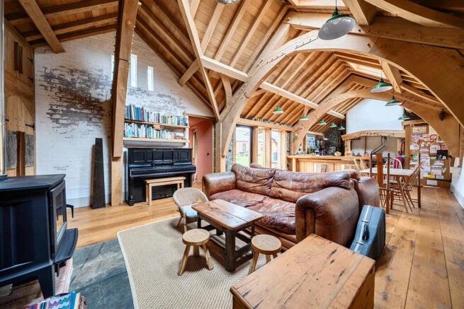 1465944-34-6a1dd5e1a9d2a.jpg