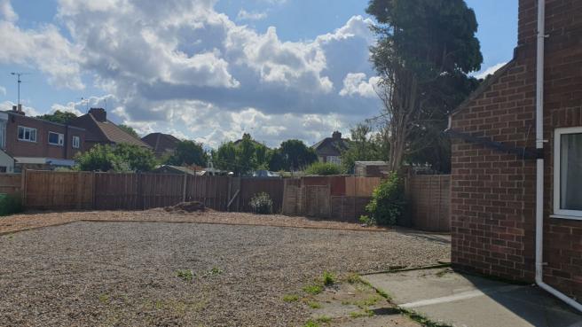 3 bed Semi-Detached to rent Image 11