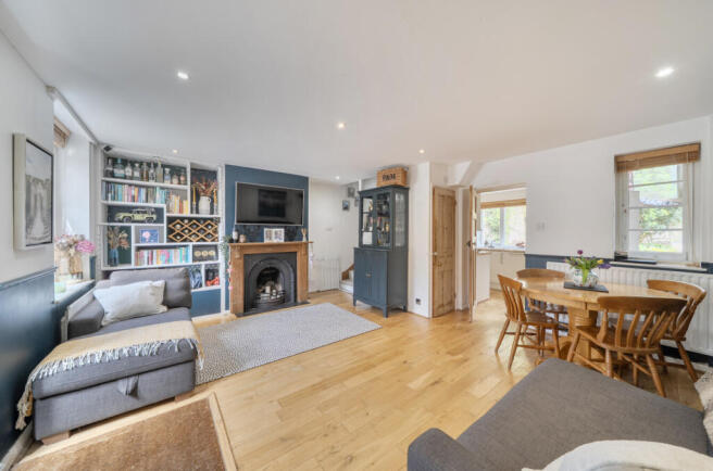 Sitting/Dining Room