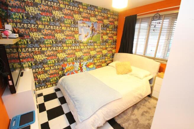 7 - BEDROOM