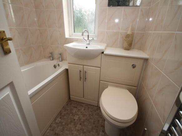 3 bed Semi-Detached for sale Image 12