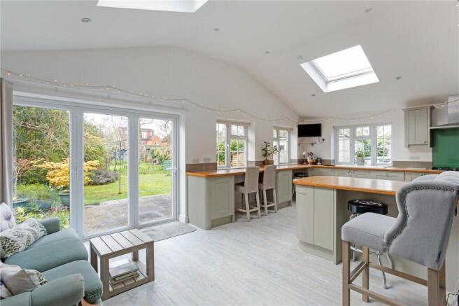 Kitchen/ breakfast