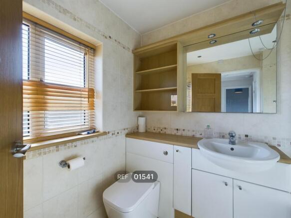 3 bed Terraced to rent Image 9