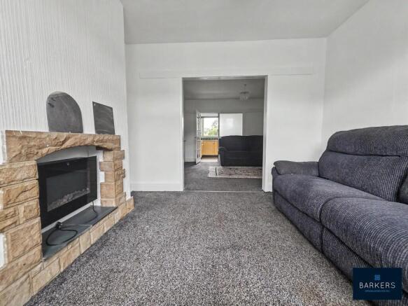 3 bed Town House for sale Image 4