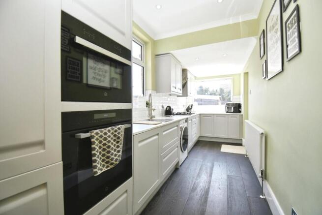4 bed Terraced for sale Image 9