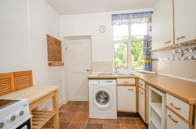 Kitchen pic 2.jpg