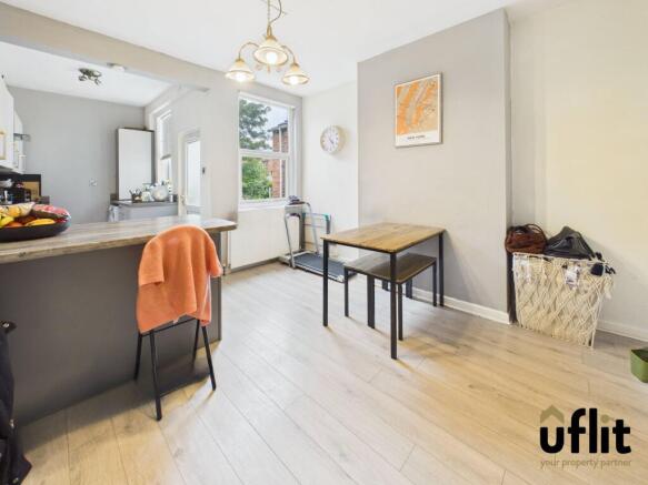 3 bed Terraced for sale Image 10