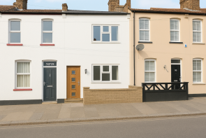 17, Oakleigh Avenue, Southend-on-sea SS1 2QR